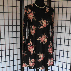 Pretty Rue 21 Floral Long Sleeve Dress Size L Jrs